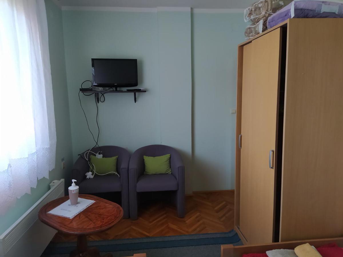 גולובאץ Apartment & Rooms Aleksandar מראה חיצוני תמונה